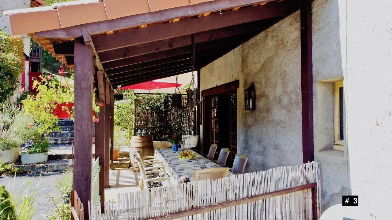 Les Trois Noyers Villa Tailhac